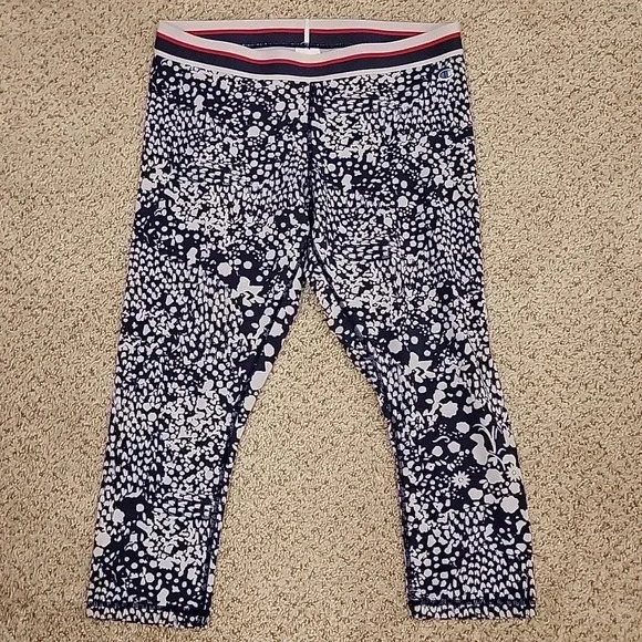 Athletic 5 Piece Bundle Nike, Fabletics, Champion, Ect. Size Large - Picture 10 of 11